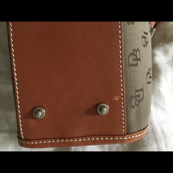 Dooney and Bourke Tan Shoulder Bag - Picture 5 of 7
